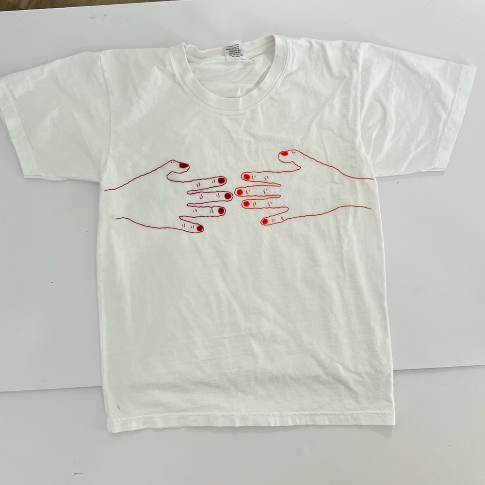 Everybody World Hand Embroidered TShirt Sz Small